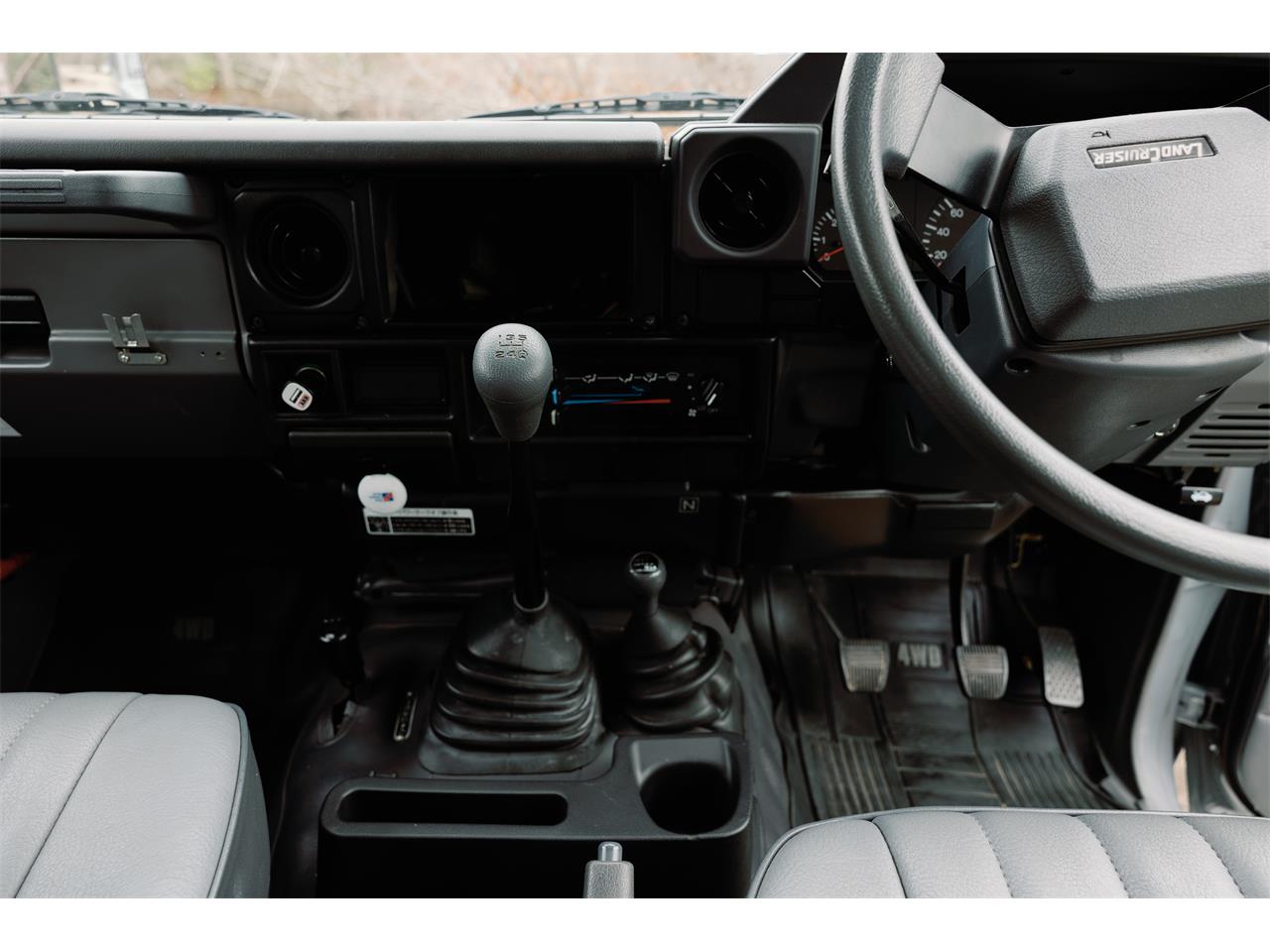 Toyota-Land-cruiser-1995-Cement-Grey-Greyred-45