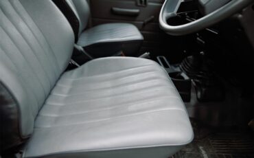 Toyota-Land-cruiser-1995-Cement-Grey-Greyred-51