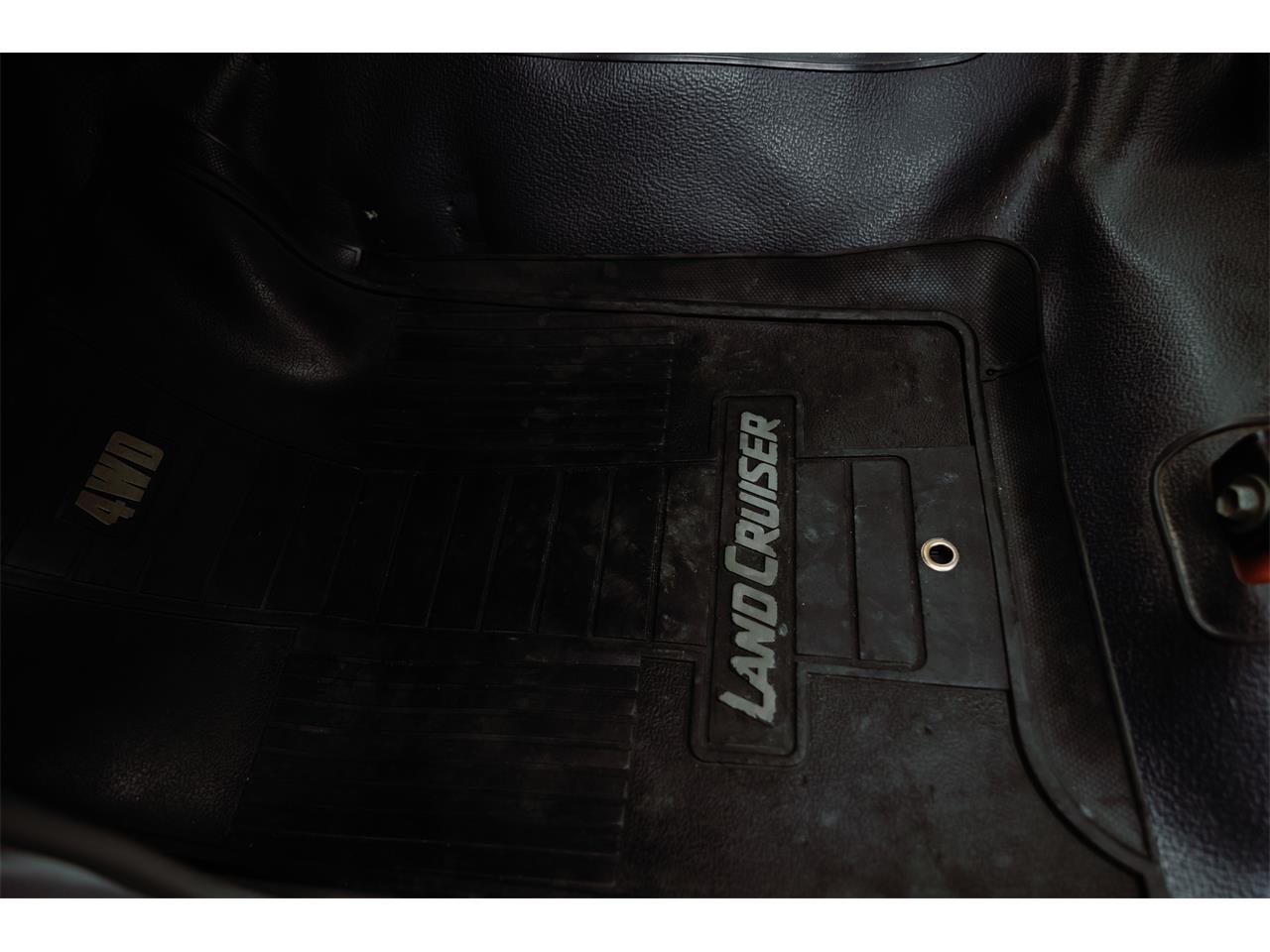 Toyota-Land-cruiser-1995-Cement-Grey-Greyred-6
