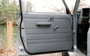 Toyota-Land-cruiser-1995-Cement-Grey-Greyred-61