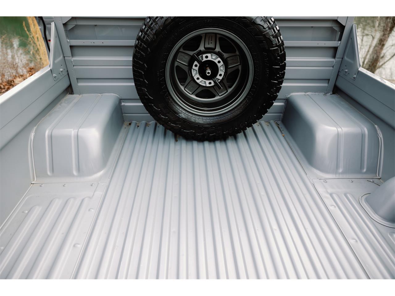 Toyota-Land-cruiser-1995-Cement-Grey-Greyred-66