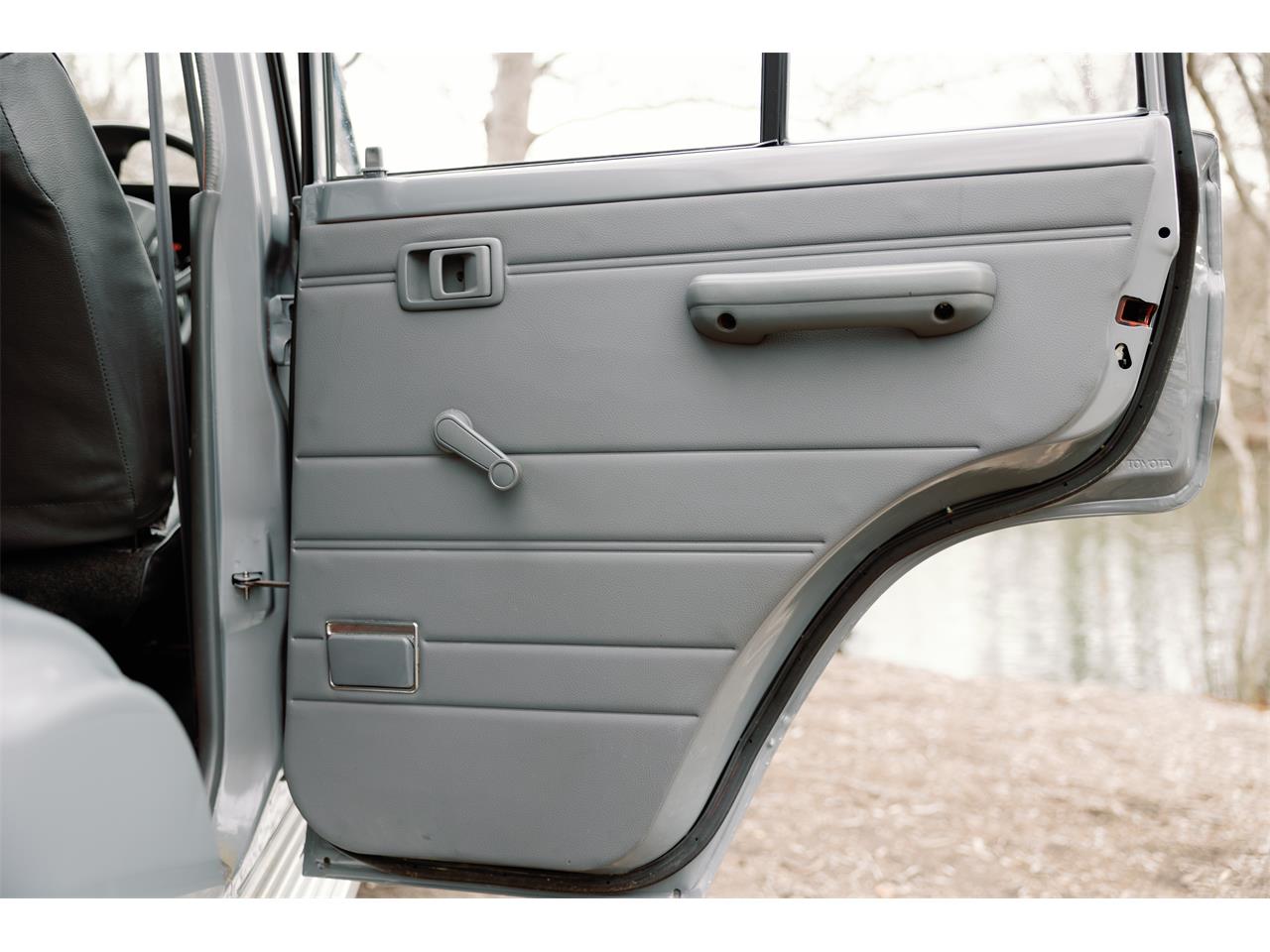 Toyota-Land-cruiser-1995-Cement-Grey-Greyred-78