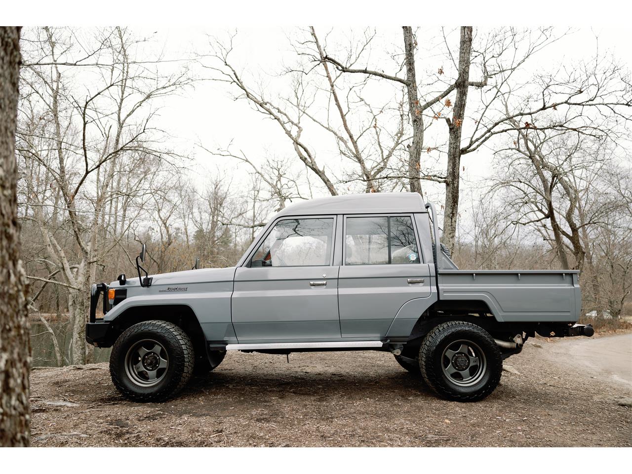 Toyota-Land-cruiser-1995-Cement-Grey-Greyred-9
