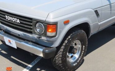 Toyota-Land-cruiser-4dr-wagon-1985-1
