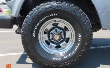 Toyota-Land-cruiser-4dr-wagon-1985-13