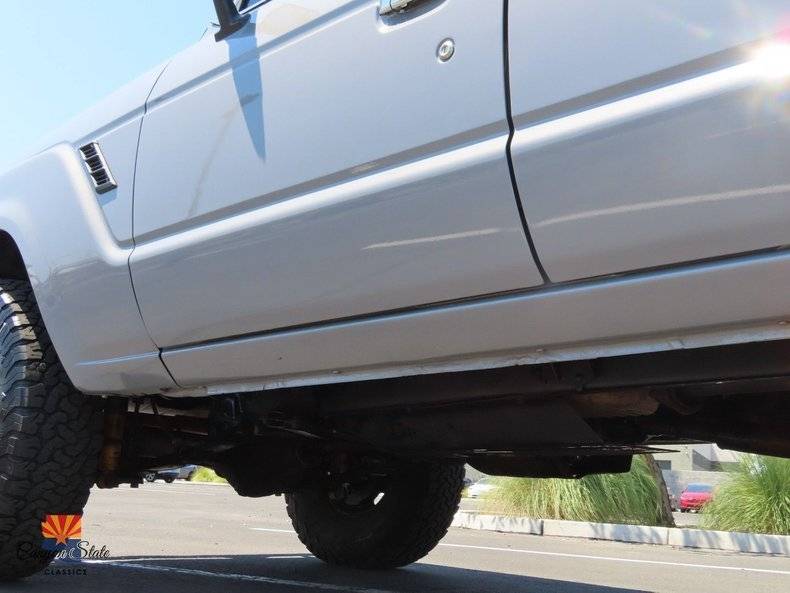 Toyota-Land-cruiser-4dr-wagon-1985-21