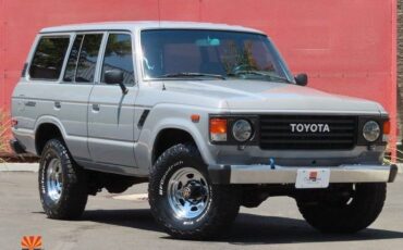 Toyota-Land-cruiser-4dr-wagon-1985-22