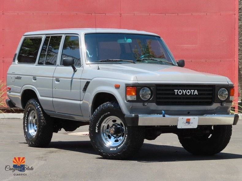 Toyota-Land-cruiser-4dr-wagon-1985-22