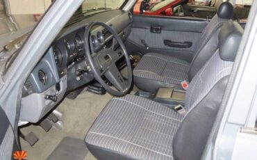 Toyota-Land-cruiser-4dr-wagon-1985