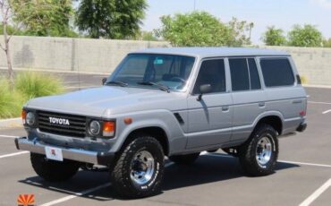Toyota-Land-cruiser-4dr-wagon-1985-5