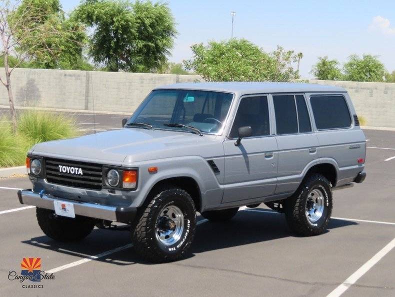 Toyota-Land-cruiser-4dr-wagon-1985-5