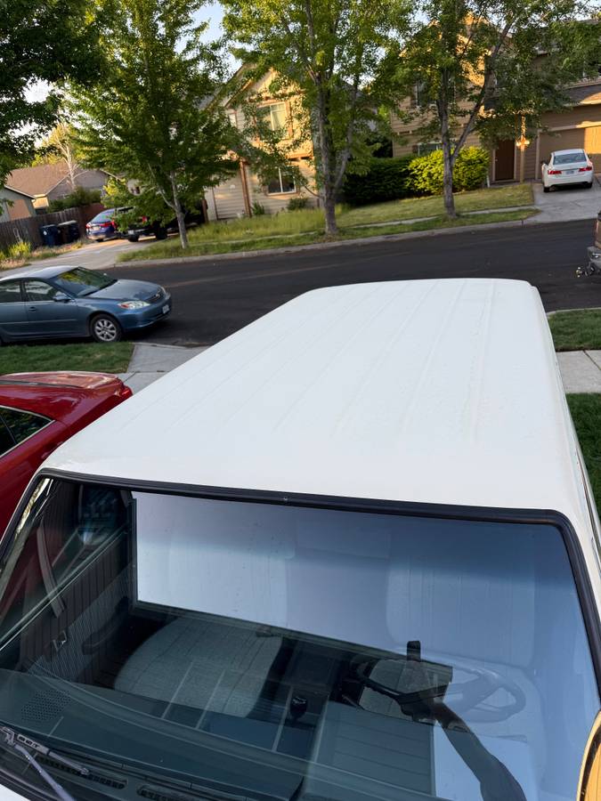 Toyota-Land-cruiser-60-1985-white-15