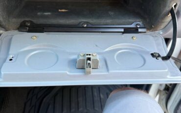 Toyota-Land-cruiser-60-1985-white-22