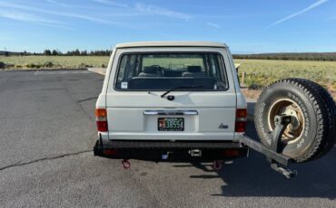 Toyota-Land-cruiser-60-1985-white-5