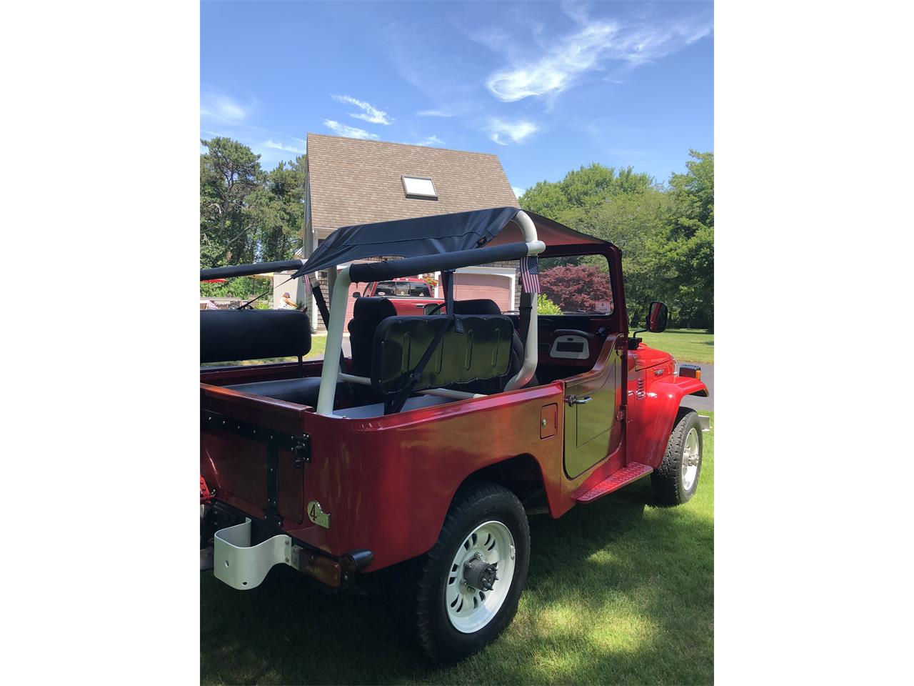 Toyota-Land-cruiser-bj40-1980-Red-Black-1