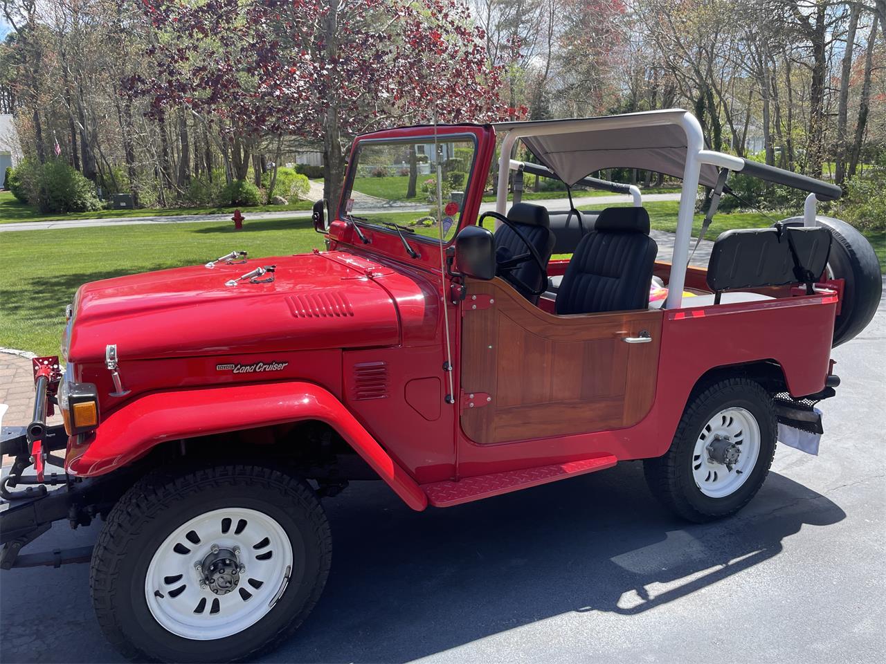 Toyota-Land-cruiser-bj40-1980-Red-Black-13