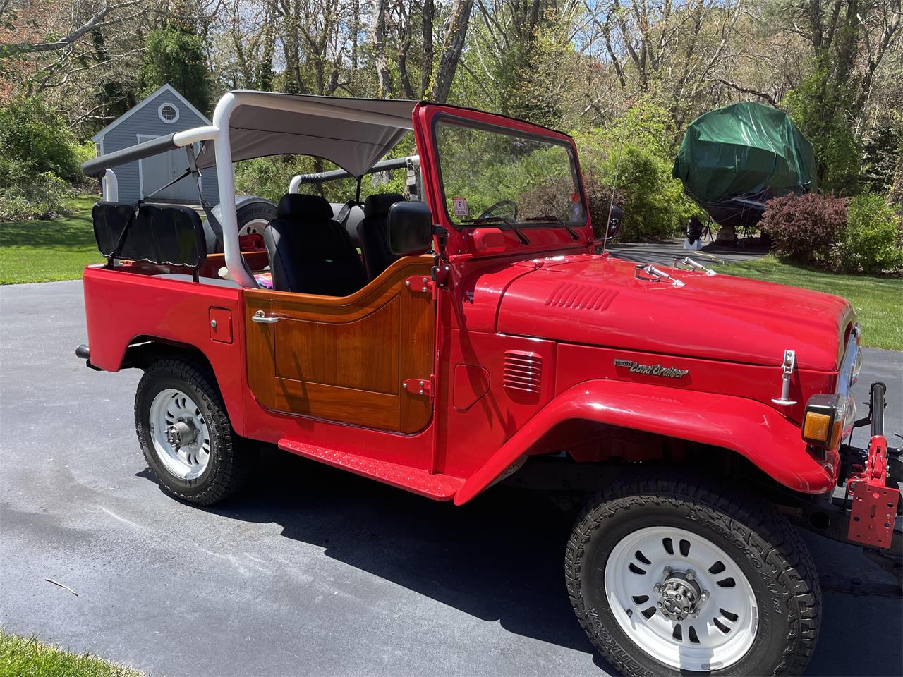 Toyota-Land-cruiser-bj40-1980-Red-Black-16
