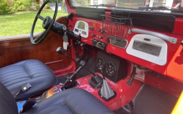 Toyota-Land-cruiser-bj40-1980-Red-Black-18