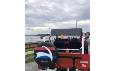 Toyota-Land-cruiser-bj40-1980-Red-Black-2