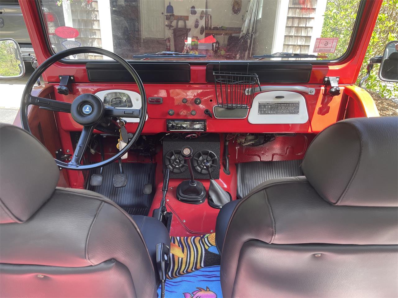 Toyota-Land-cruiser-bj40-1980-Red-Black-5