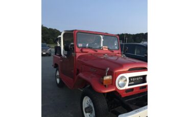 Toyota-Land-cruiser-bj40-1980-Red-Black-6