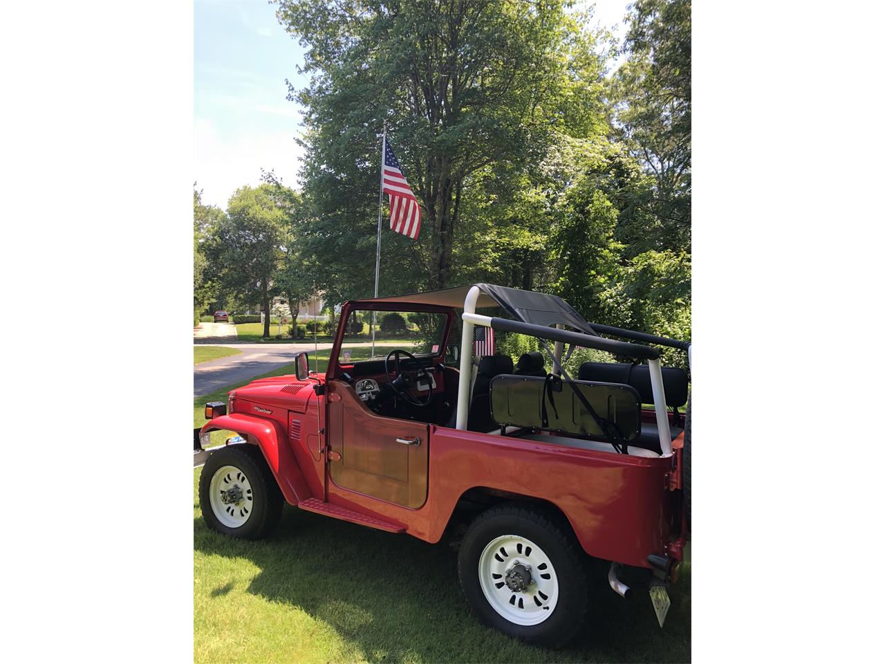 Toyota-Land-cruiser-bj40-1980-Red-Black-9
