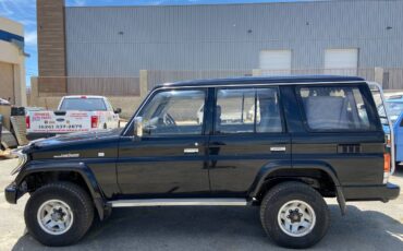 Toyota-Land-cruiser-diesel-1993-black-1