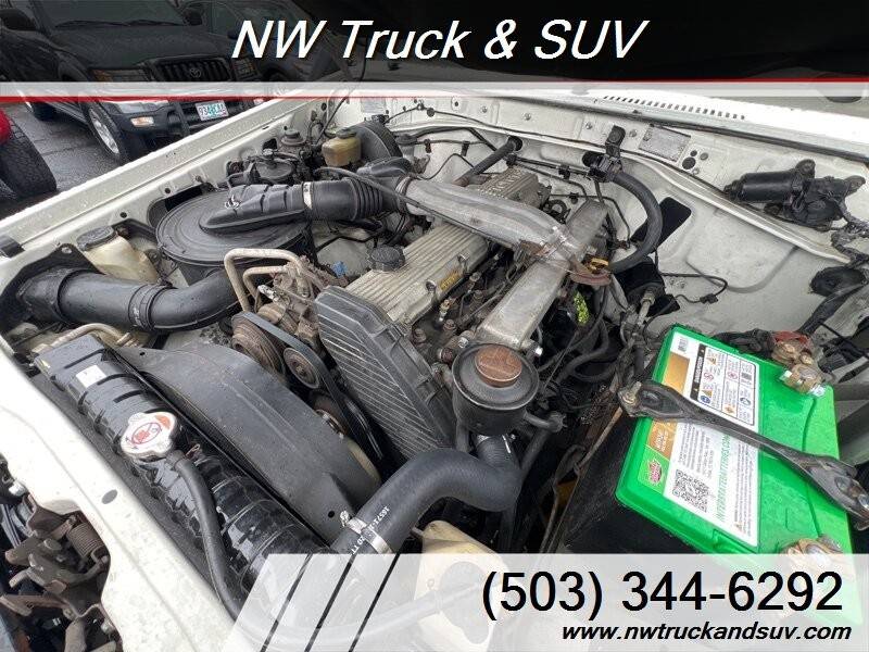 Toyota-Land-cruiser-diesel-1995-white-11