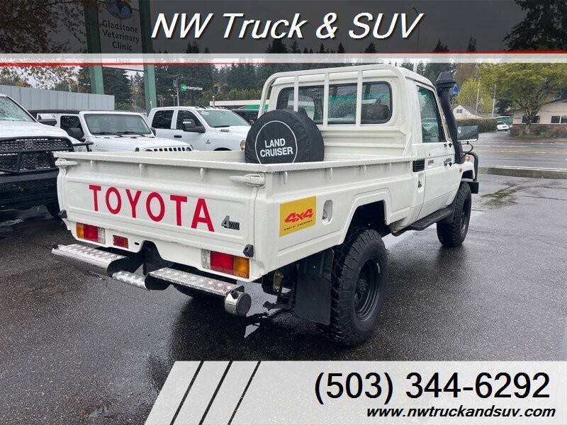 Toyota-Land-cruiser-diesel-1995-white-7