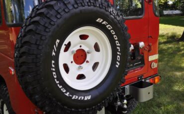 Toyota-Land-cruiser-fj-1979-Red-with-white-top-Gray-15