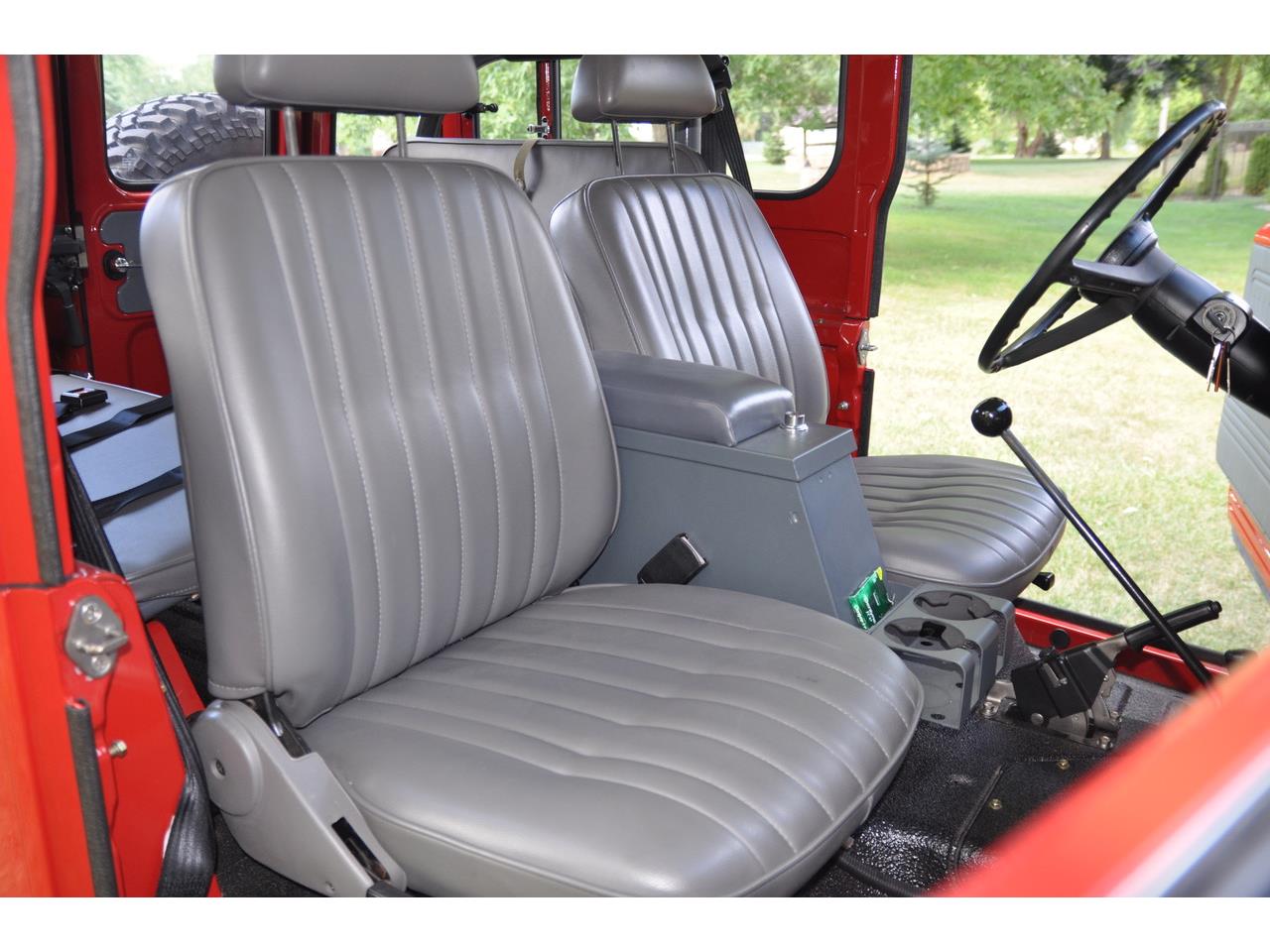 Toyota-Land-cruiser-fj-1979-Red-with-white-top-Gray-40