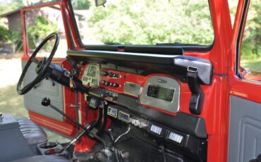 Toyota-Land-cruiser-fj-1979-Red-with-white-top-Gray-42