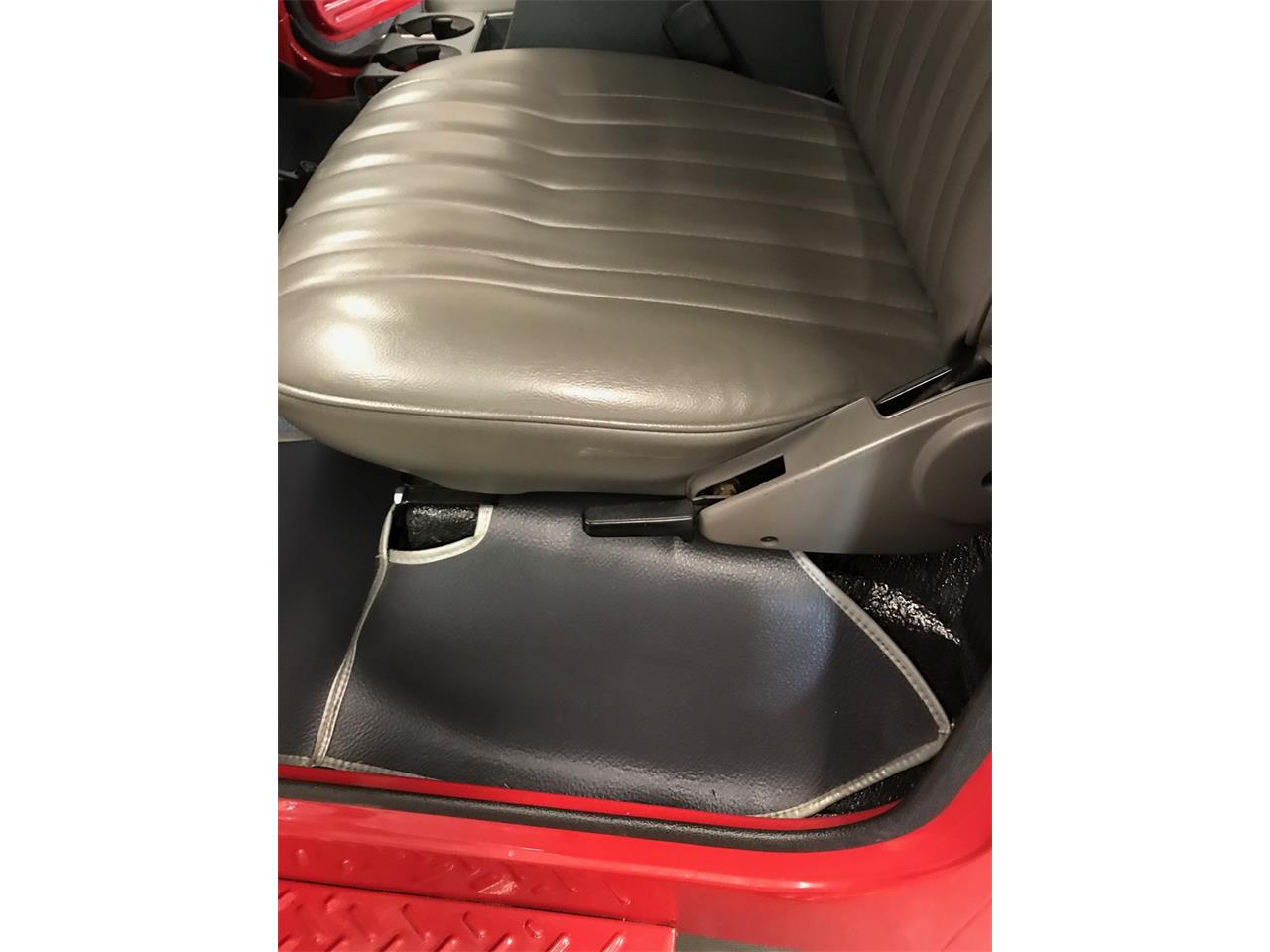 Toyota-Land-cruiser-fj-1979-Red-with-white-top-Gray-45
