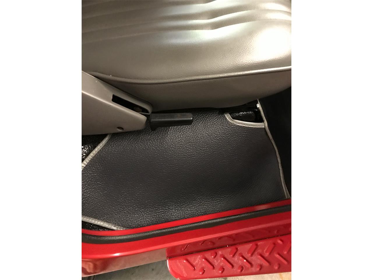 Toyota-Land-cruiser-fj-1979-Red-with-white-top-Gray-46