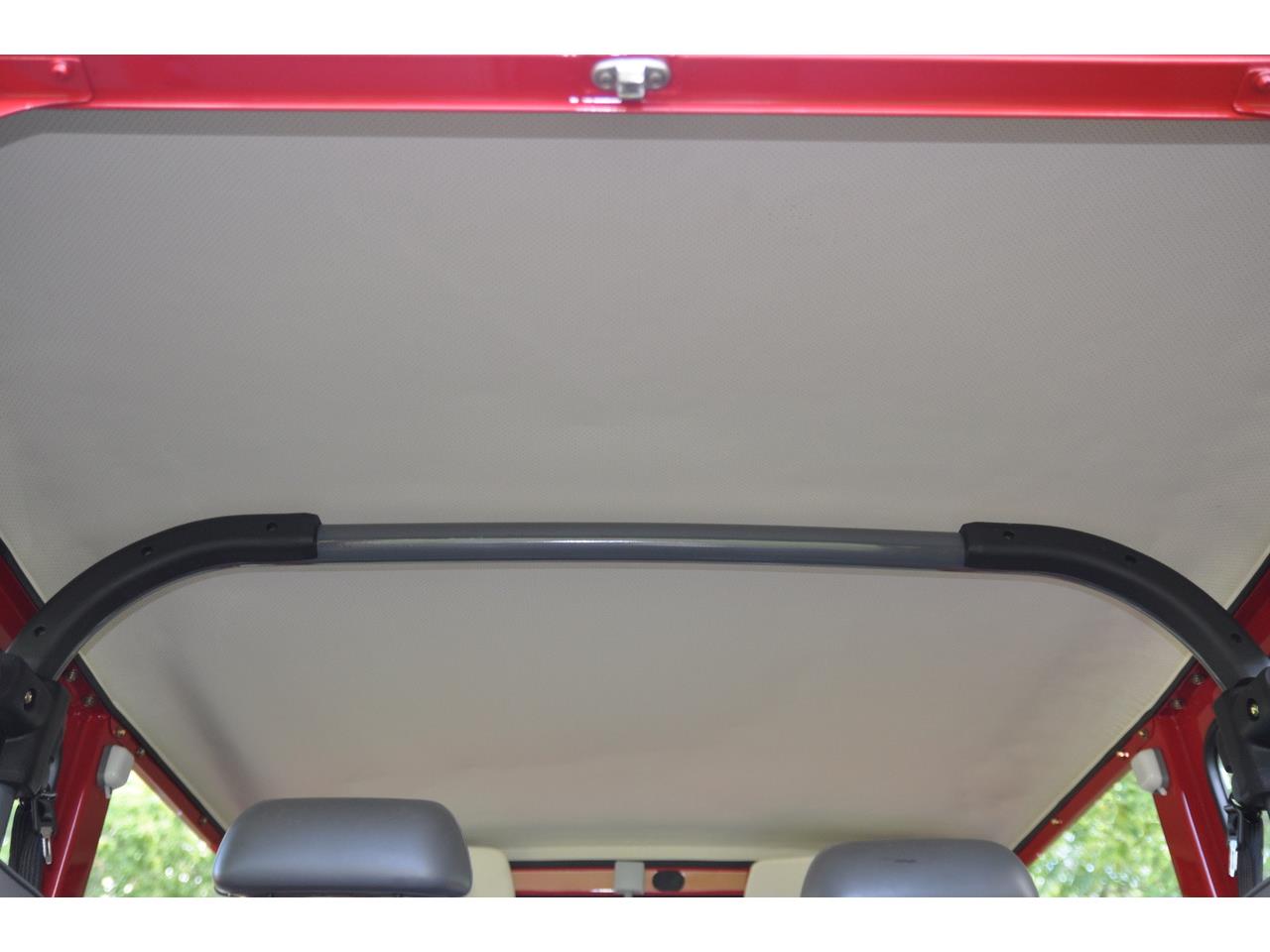 Toyota-Land-cruiser-fj-1979-Red-with-white-top-Gray-8