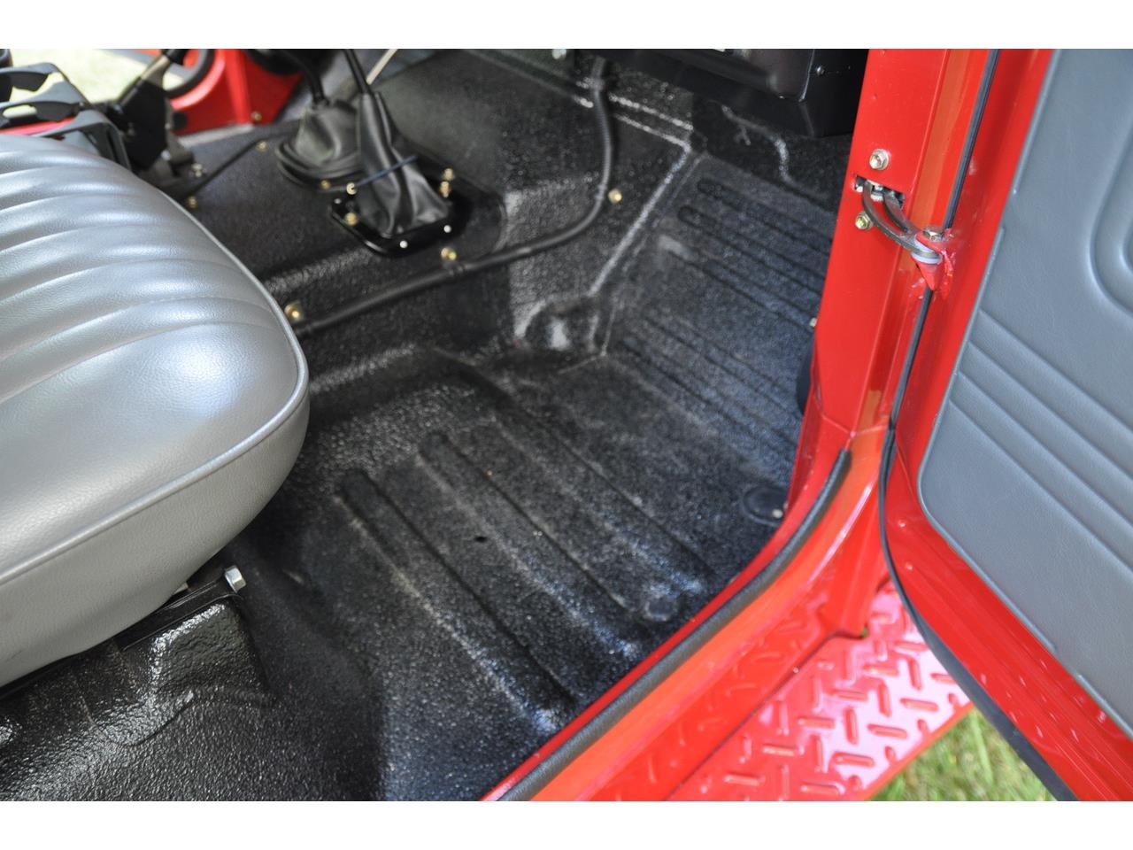 Toyota-Land-cruiser-fj-1979-Red-with-white-top-Gray-9