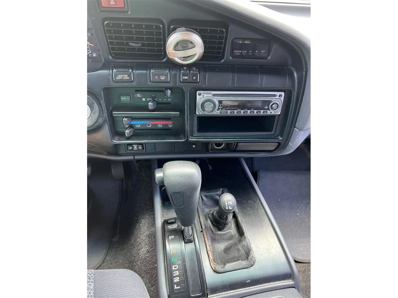 Toyota-Land-cruiser-fj-1991-White-Grey-8