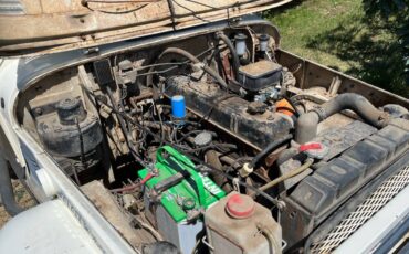 Toyota-Land-cruiser-fj40-1969-white-11