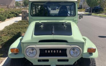 Toyota-Land-cruiser-fj40-1970-Green-Black-11