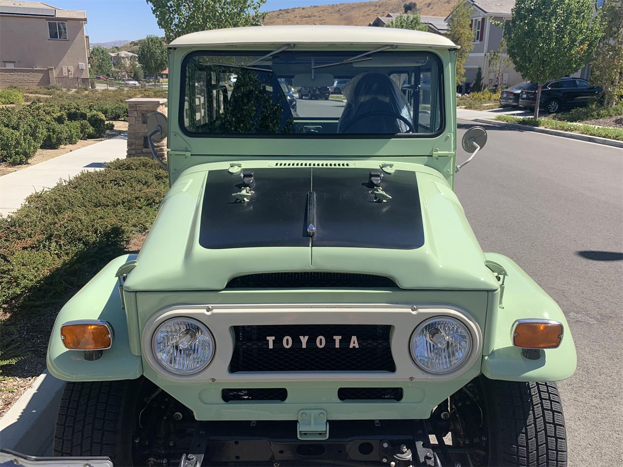 Toyota-Land-cruiser-fj40-1970-Green-Black-11