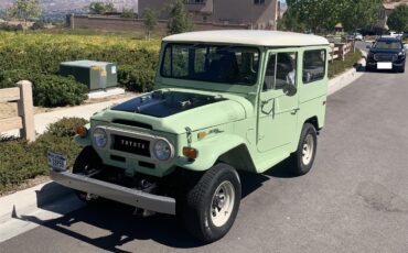 Toyota-Land-cruiser-fj40-1970-Green-Black-13