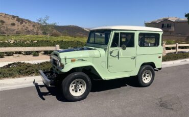 Toyota-Land-cruiser-fj40-1970-Green-Black-16
