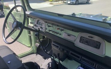 Toyota-Land-cruiser-fj40-1970-Green-Black-22