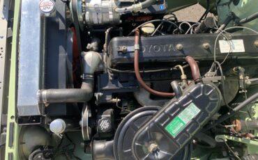 Toyota-Land-cruiser-fj40-1970-Green-Black-30