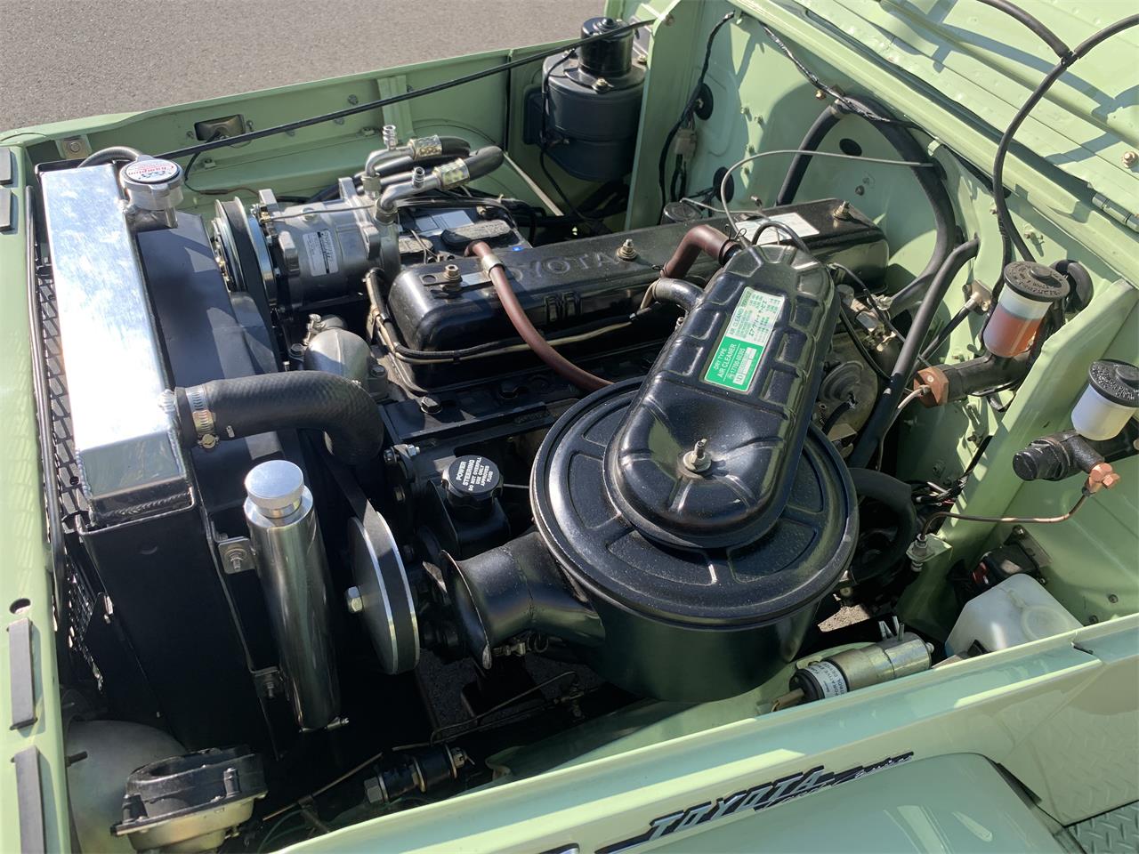 Toyota-Land-cruiser-fj40-1970-Green-Black-32