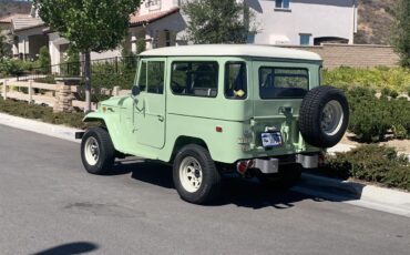 Toyota-Land-cruiser-fj40-1970-Green-Black-5