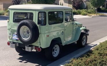 Toyota-Land-cruiser-fj40-1970-Green-Black-7