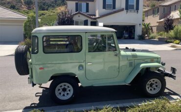 Toyota-Land-cruiser-fj40-1970-Green-Black-8