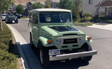 Toyota-Land-cruiser-fj40-1970-Green-Black-9