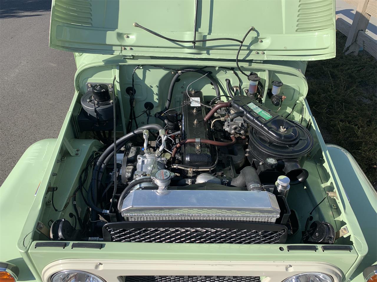 Toyota-Land-cruiser-fj40-1970-Green-Black